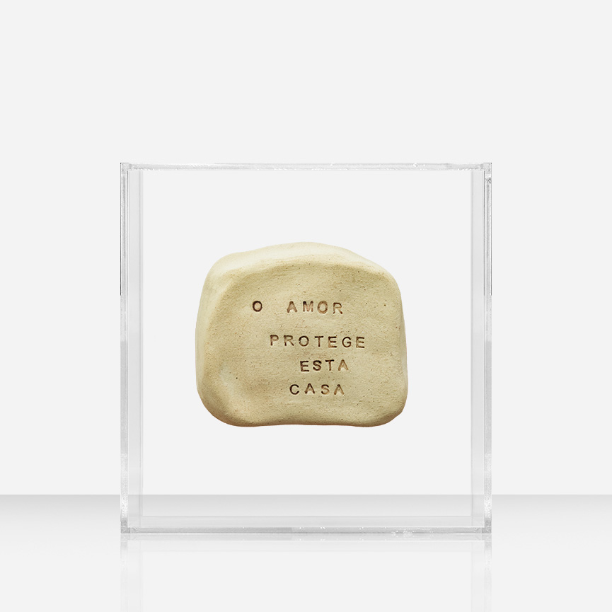 Escultura O Amor Protege Esta Casa - 20x20 cm