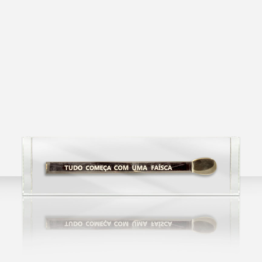 Escultura Tudo Começa Com Uma Faísca - 37x10 cm | Soul Artsy