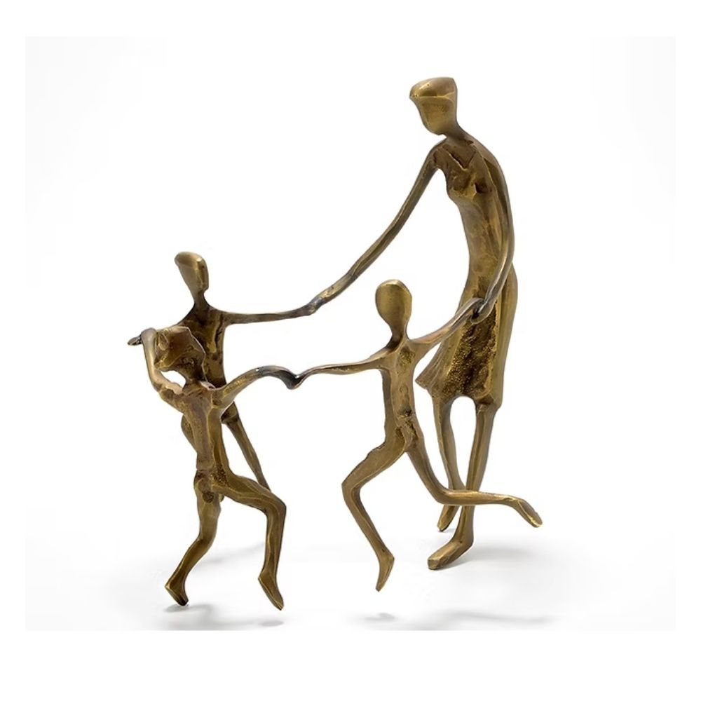 Escultura Família - Mãe e Três Crianças